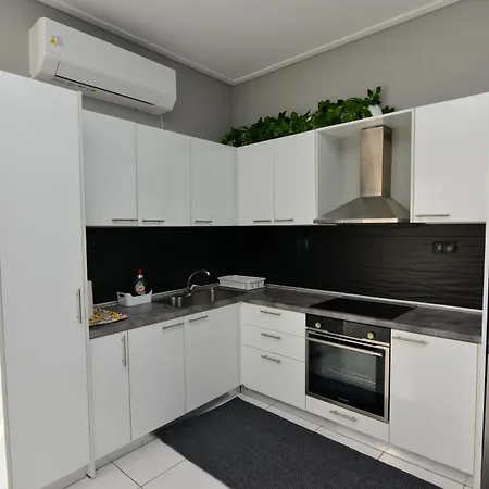 Athenian Riviera Front 2 Minutes From Tram Stop *